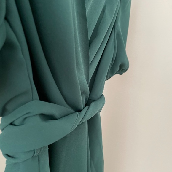 Dress - Picture 3 of 4